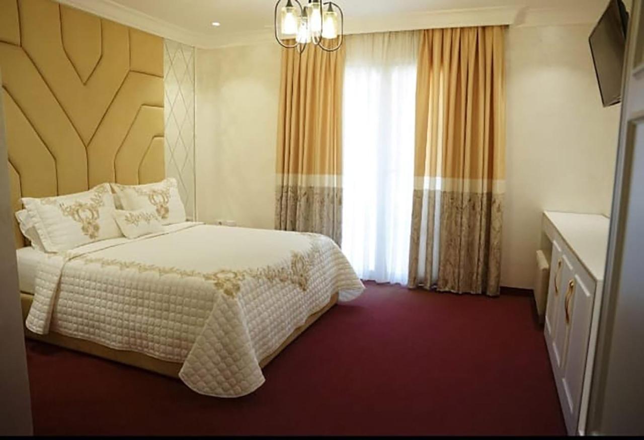 Hotel Eiffel Yrsheku Buitenkant foto
