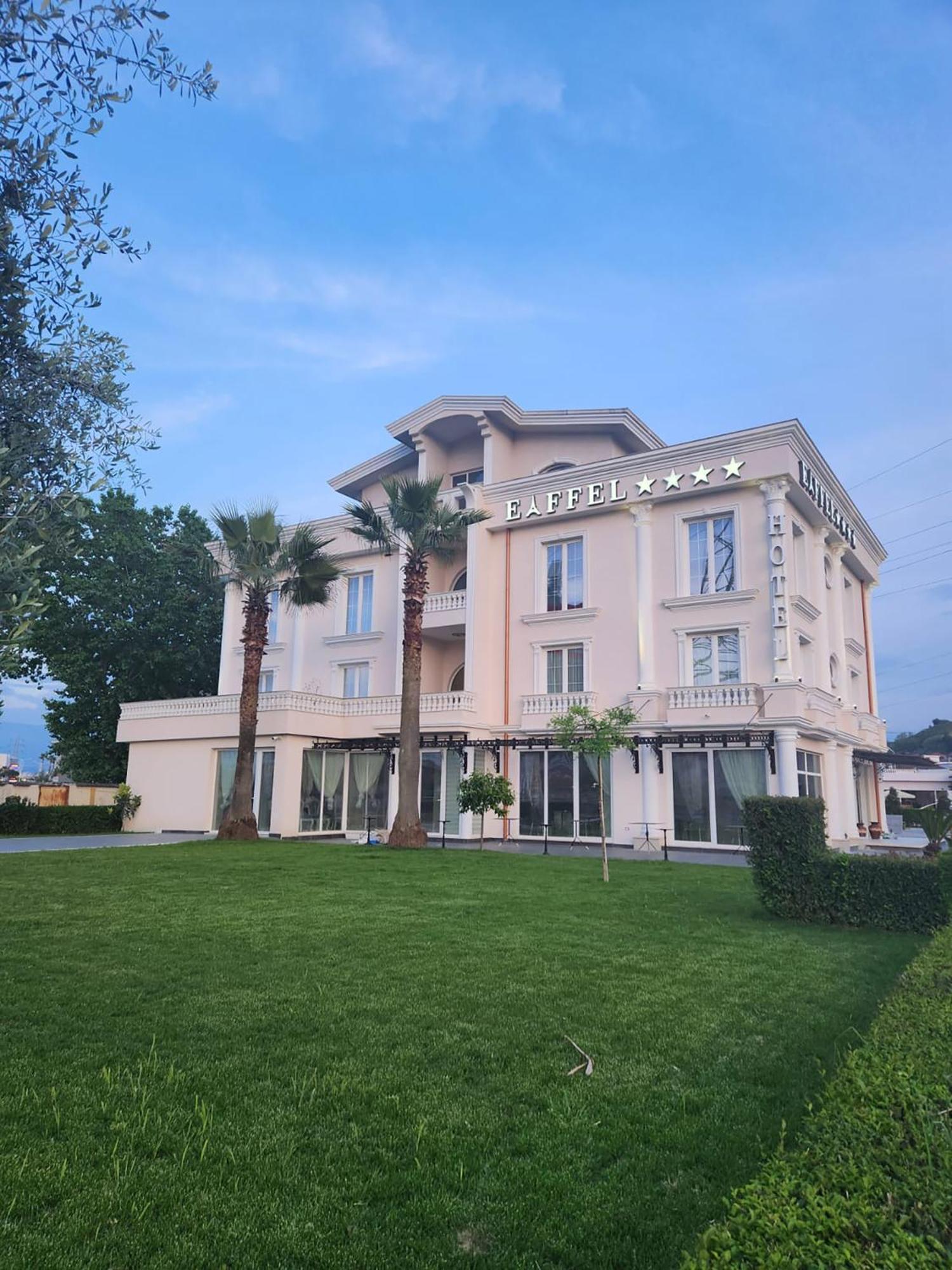 Hotel Eiffel Yrsheku Buitenkant foto