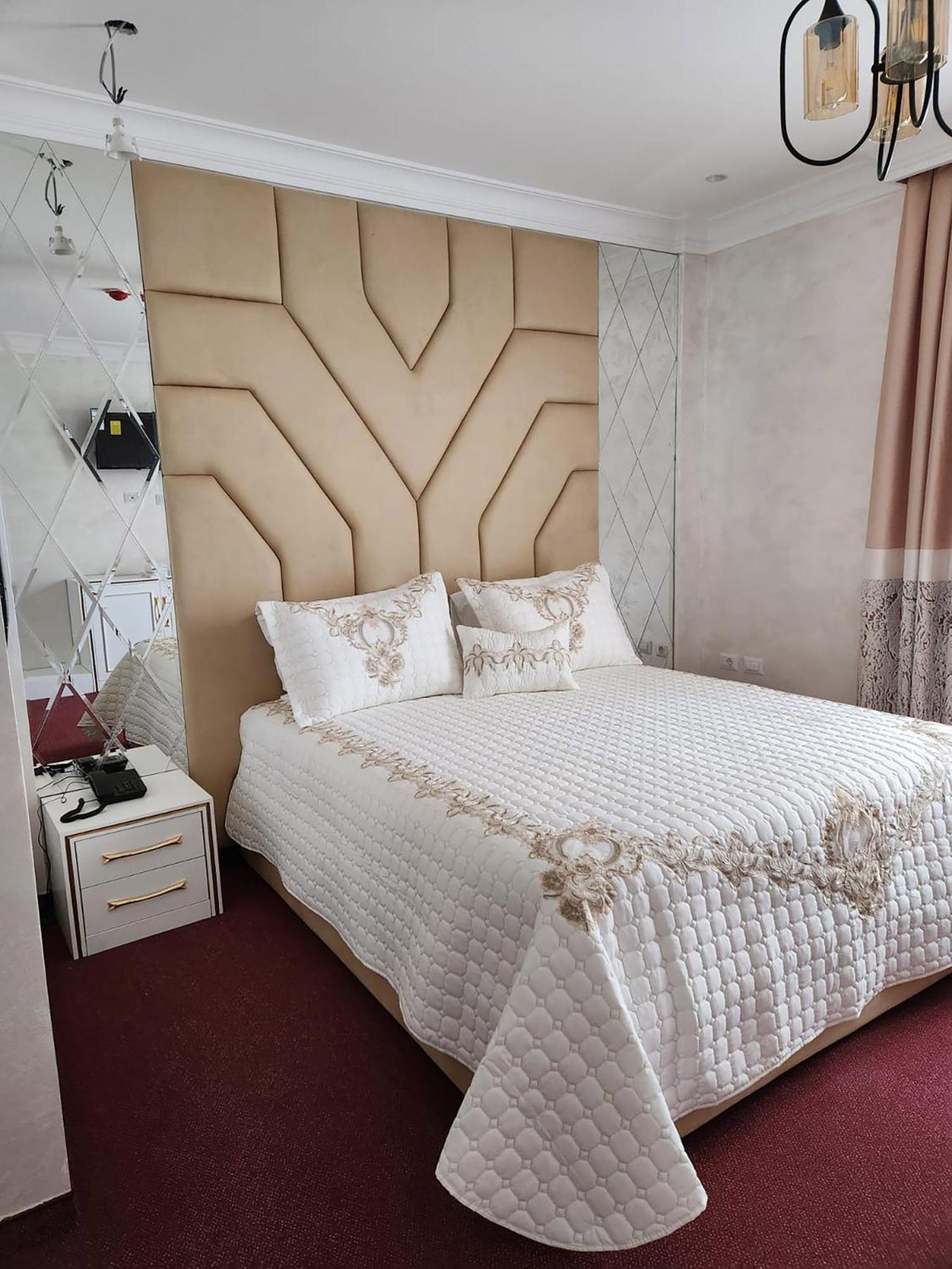 Hotel Eiffel Yrsheku Buitenkant foto