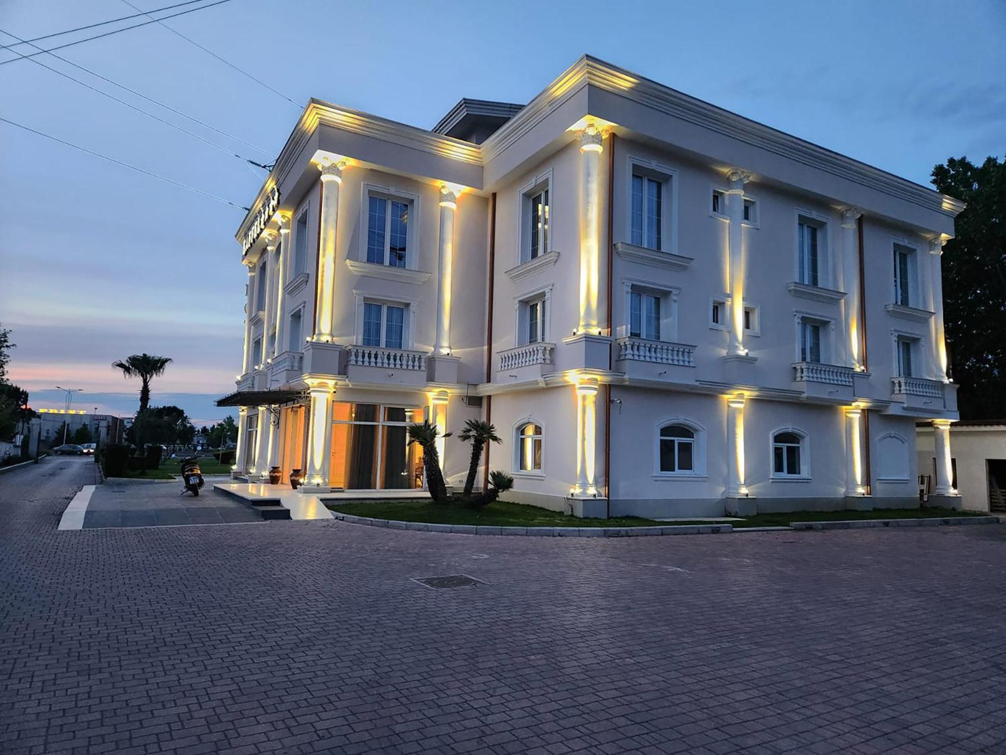 Hotel Eiffel Yrsheku Buitenkant foto