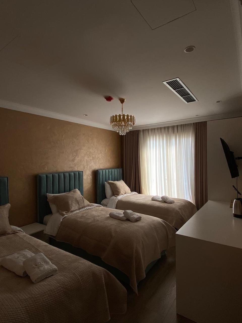 Hotel Eiffel Yrsheku Buitenkant foto